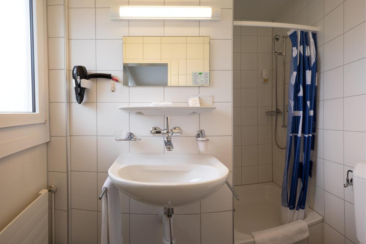 Hotel Baeren Niederscherli Eksteriør bilde